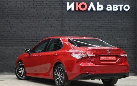 Toyota Camry, 2021 год, 3 290 000 рублей, 6 фотография