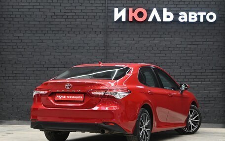 Toyota Camry, 2021 год, 3 290 000 рублей, 7 фотография