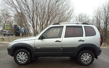 Chevrolet Niva I рестайлинг, 2011 год, 500 000 рублей, 2 фотография