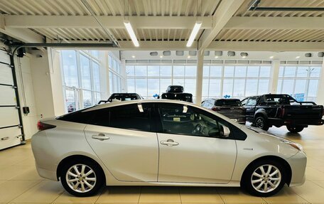 Toyota Prius IV XW50, 2017 год, 1 829 000 рублей, 7 фотография