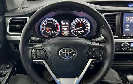 Toyota Highlander III, 2019 год, 3 400 000 рублей, 14 фотография