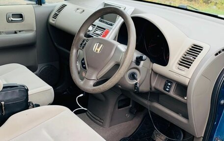 Honda Mobilio I, 2006 год, 550 000 рублей, 12 фотография