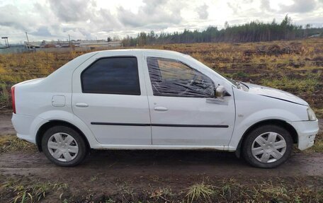 Renault Logan I, 2013 год, 300 000 рублей, 2 фотография