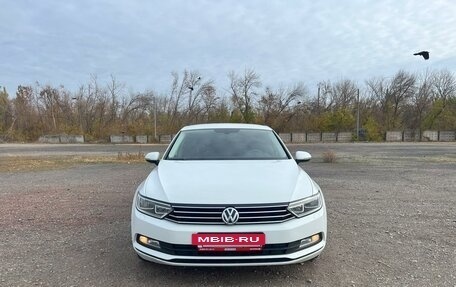 Volkswagen Passat B8 рестайлинг, 2016 год, 1 875 000 рублей, 2 фотография