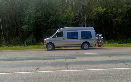 Chevrolet Express II, 2001 год, 1 500 000 рублей, 3 фотография