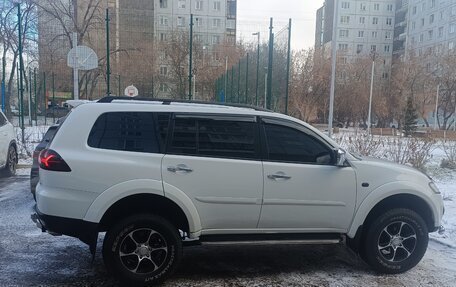 Mitsubishi Pajero Sport II рестайлинг, 2014 год, 2 800 000 рублей, 11 фотография