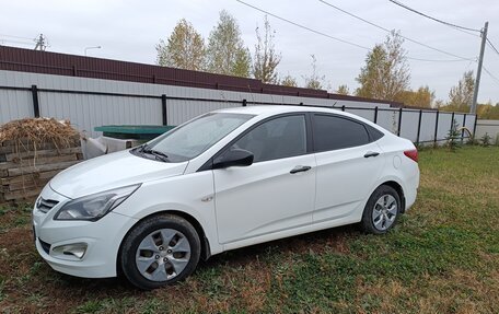 Hyundai Solaris II рестайлинг, 2016 год, 730 000 рублей, 2 фотография