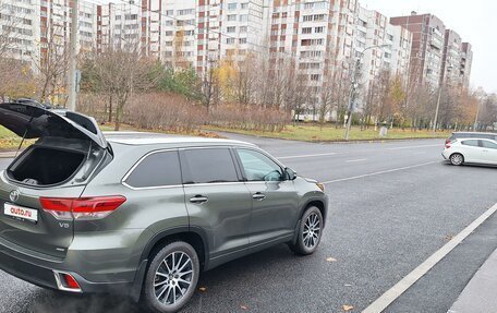 Toyota Highlander III, 2018 год, 3 290 000 рублей, 7 фотография