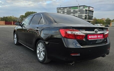 Toyota Camry, 2012 год, 1 830 000 рублей, 6 фотография