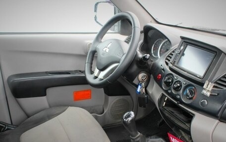 Mitsubishi L200 IV рестайлинг, 2011 год, 1 180 000 рублей, 12 фотография