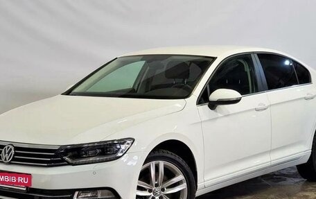 Volkswagen Passat B8 рестайлинг, 2015 год, 1 600 000 рублей, 9 фотография