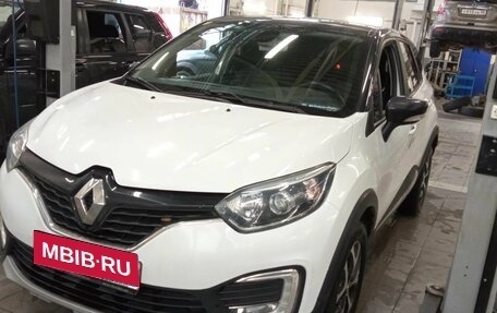 Renault Kaptur I рестайлинг, 2017 год, 1 250 000 рублей, 1 фотография