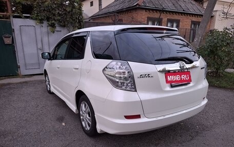 Honda Fit Shuttle I рестайлинг, 2012 год, 1 250 000 рублей, 12 фотография