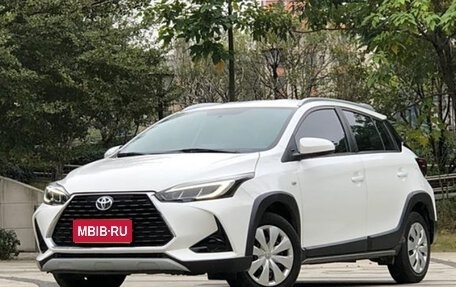 Toyota Yaris XP150 рестайлинг, 2021 год, 1 450 000 рублей, 1 фотография