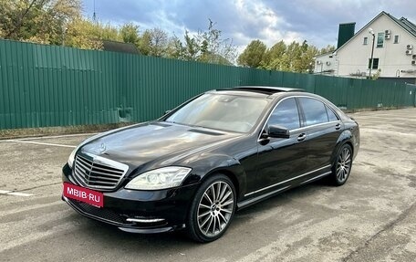 Mercedes-Benz S-Класс, 2013 год, 2 399 999 рублей, 2 фотография