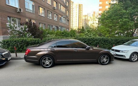 Mercedes-Benz S-Класс, 2010 год, 1 999 999 рублей, 8 фотография