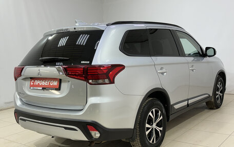 Mitsubishi Outlander III рестайлинг 3, 2021 год, 2 890 000 рублей, 6 фотография