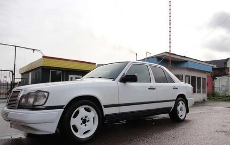 Mercedes-Benz W124, 1986 год, 180 000 рублей, 2 фотография