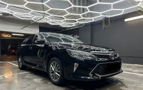 Toyota Camry, 2017 год, 2 370 000 рублей, 5 фотография