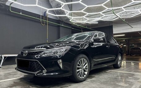 Toyota Camry, 2017 год, 2 370 000 рублей, 6 фотография