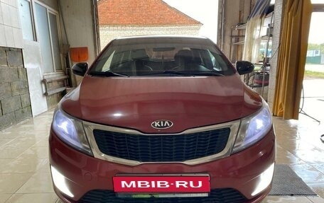 KIA Rio III рестайлинг, 2013 год, 530 000 рублей, 1 фотография