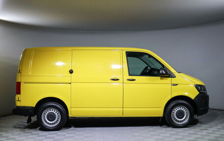 Volkswagen Transporter T6 рестайлинг, 2016 год, 2 150 000 рублей, 4 фотография