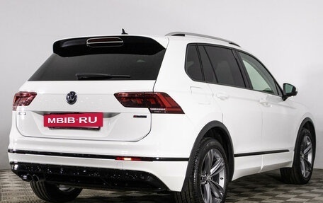 Volkswagen Tiguan II, 2018 год, 3 399 000 рублей, 5 фотография