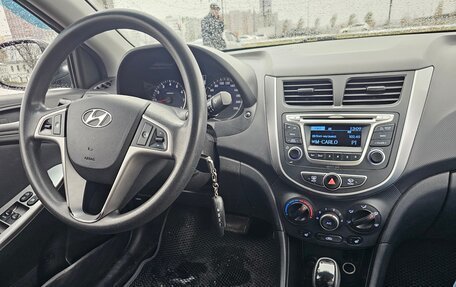 Hyundai Solaris II рестайлинг, 2015 год, 1 200 000 рублей, 10 фотография