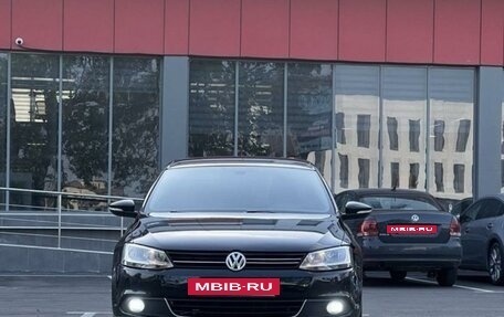 Volkswagen Jetta VI, 2013 год, 1 350 000 рублей, 3 фотография