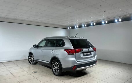 Mitsubishi Outlander III рестайлинг 3, 2016 год, 2 165 000 рублей, 6 фотография