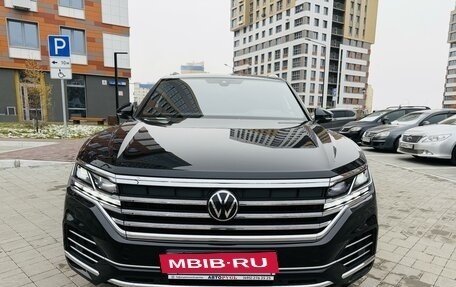 Volkswagen Touareg III, 2022 год, 8 650 000 рублей, 6 фотография