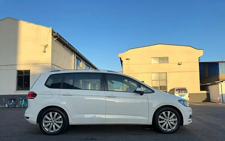 Volkswagen Touran III, 2021 год, 1 792 000 рублей, 3 фотография