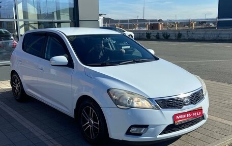 KIA cee'd I рестайлинг, 2011 год, 910 000 рублей, 3 фотография