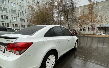 Chevrolet Cruze II, 2011 год, 800 000 рублей, 4 фотография