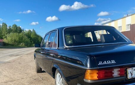 Mercedes-Benz W123, 1982 год, 890 000 рублей, 4 фотография