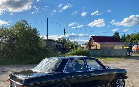 Mercedes-Benz W123, 1982 год, 890 000 рублей, 3 фотография