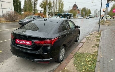 Hyundai Solaris II рестайлинг, 2021 год, 1 750 000 рублей, 5 фотография