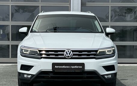 Volkswagen Tiguan II, 2018 год, 3 020 000 рублей, 3 фотография