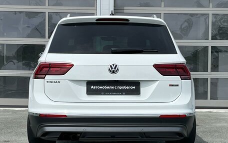 Volkswagen Tiguan II, 2018 год, 3 020 000 рублей, 8 фотография