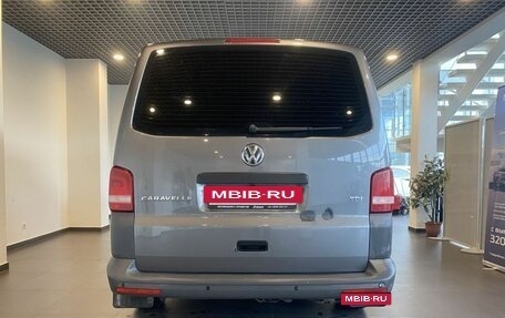 Volkswagen Caravelle T5, 2013 год, 2 009 000 рублей, 4 фотография