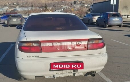 Toyota Carina, 1993 год, 240 000 рублей, 2 фотография