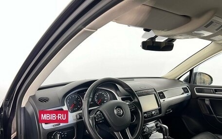 Volkswagen Touareg III, 2017 год, 2 299 000 рублей, 12 фотография