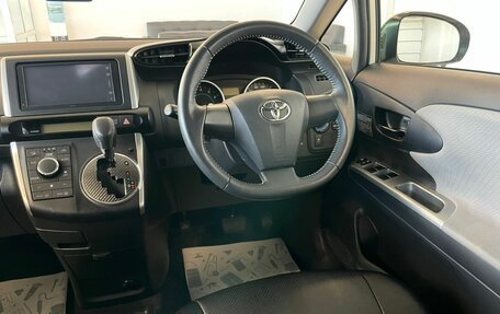 Toyota Wish II, 2012 год, 1 699 000 рублей, 15 фотография