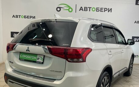 Mitsubishi Outlander III рестайлинг 3, 2019 год, 2 499 000 рублей, 6 фотография