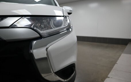 Mitsubishi Outlander III рестайлинг 3, 2020 год, 2 530 000 рублей, 8 фотография