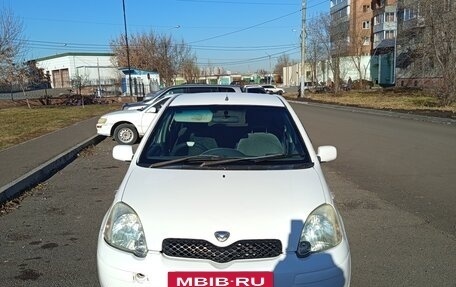 Toyota Vitz, 2001 год, 320 000 рублей, 2 фотография