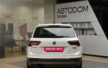 Volkswagen Tiguan II, 2017 год, 2 249 000 рублей, 6 фотография