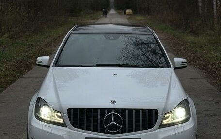 Mercedes-Benz C-Класс, 2012 год, 1 750 000 рублей, 2 фотография