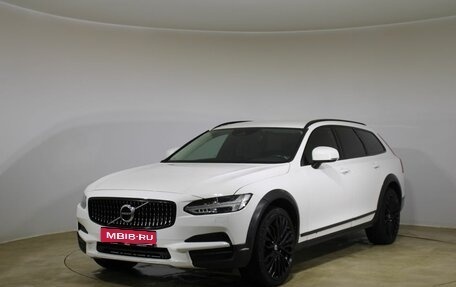 Volvo V90 Cross Country I рестайлинг, 2018 год, 2 900 000 рублей, 1 фотография