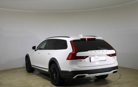 Volvo V90 Cross Country I рестайлинг, 2018 год, 2 900 000 рублей, 7 фотография